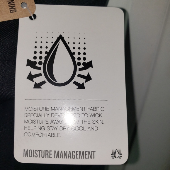 🆕️-NWT-Reebok leggings Capri-🆕️ - Picture 3 of 6